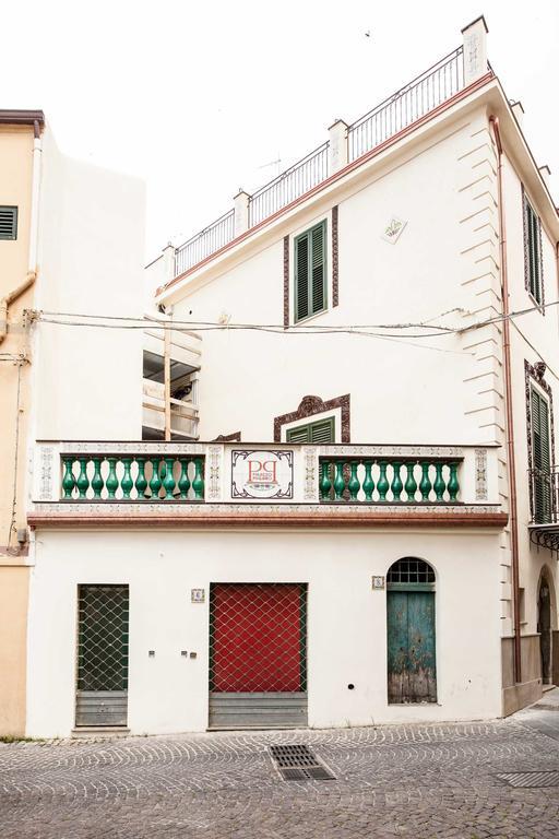 Palazzo Pagliaro 호텔 산토스테파노디카마스트라 외부 사진