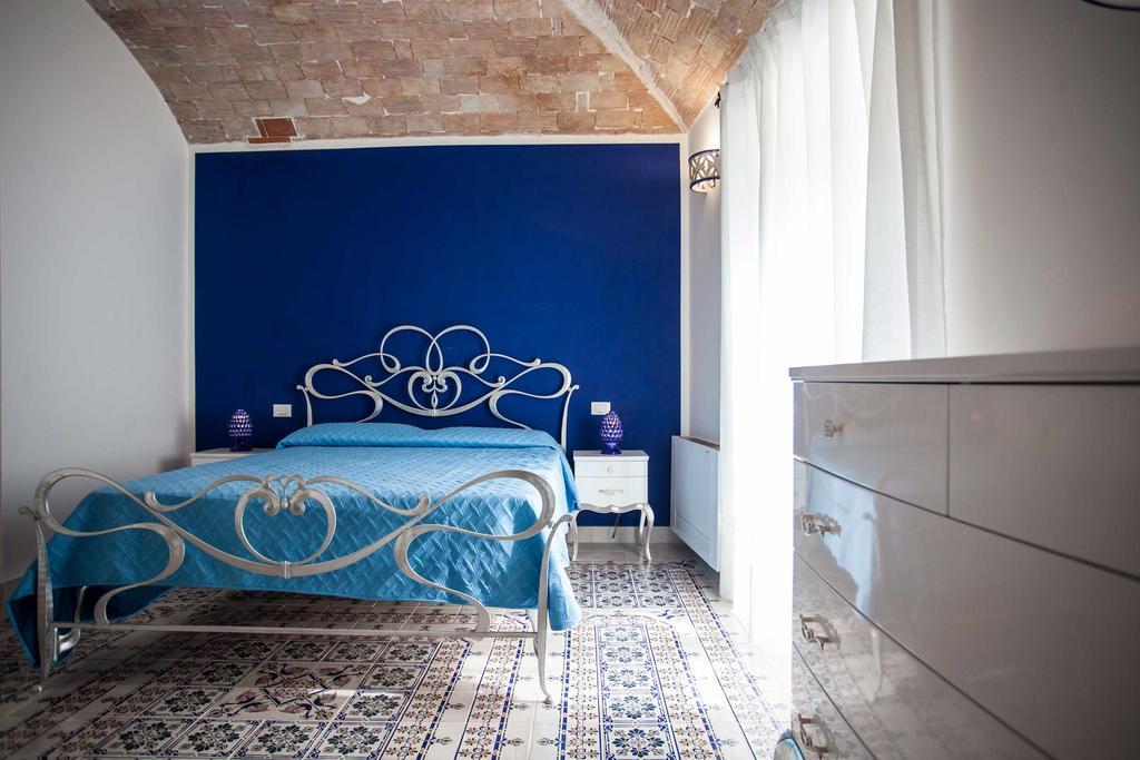 Palazzo Pagliaro 호텔 산토스테파노디카마스트라 외부 사진