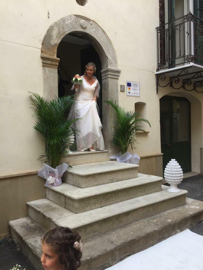Palazzo Pagliaro 호텔 산토스테파노디카마스트라 외부 사진